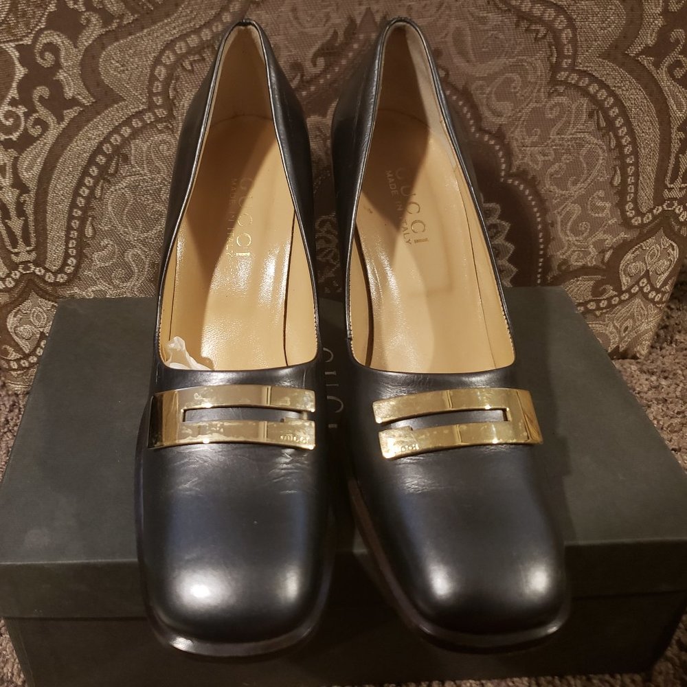 Gucci pumps